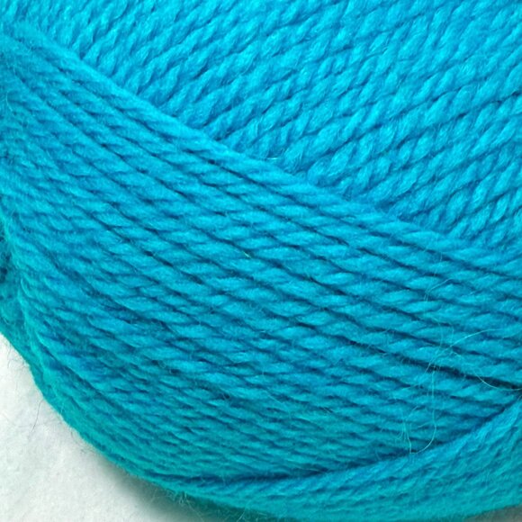 Patons Classic Wool "Too Teal" Yarn. 100% Wool - Lot of 2 new Skeins - Picture 2 of 6